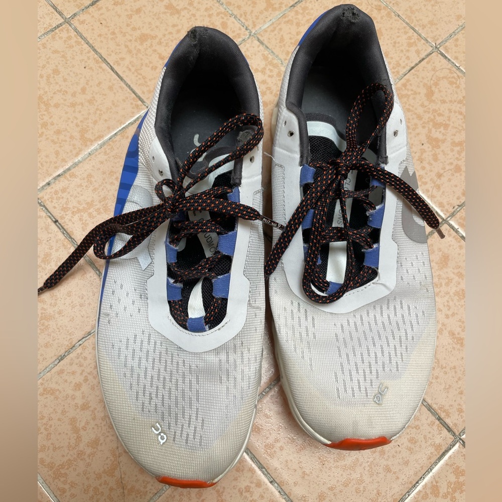 On CloudMonster Women's Running Shoes size 8